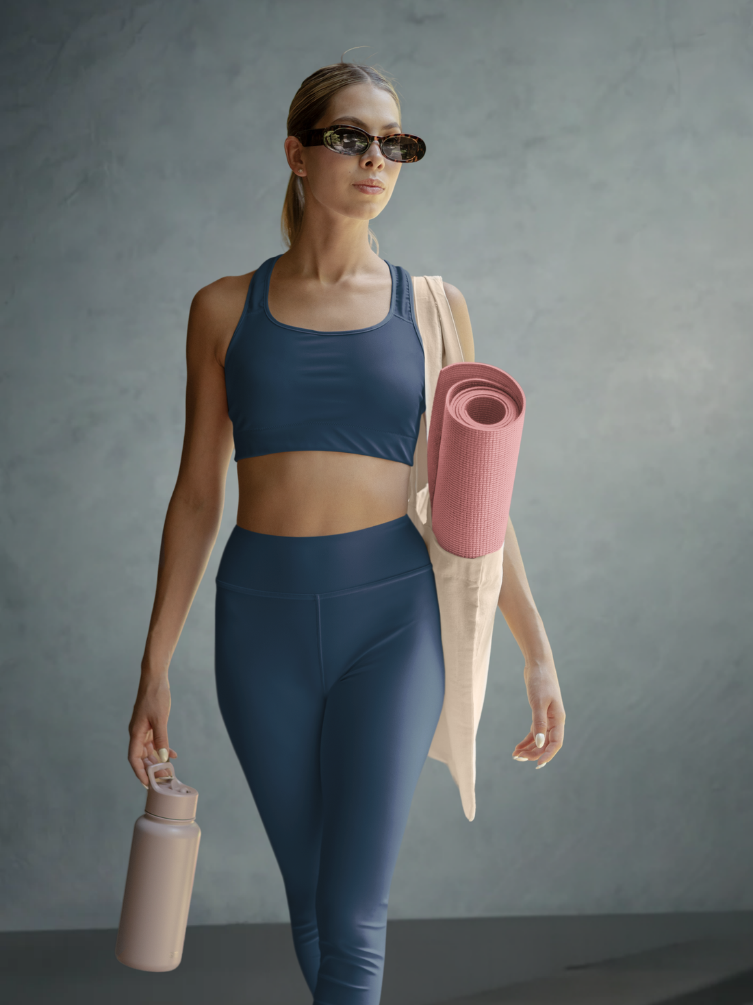 Indigo Blue Slim Fit Scoop Neck Sports Bra for women
