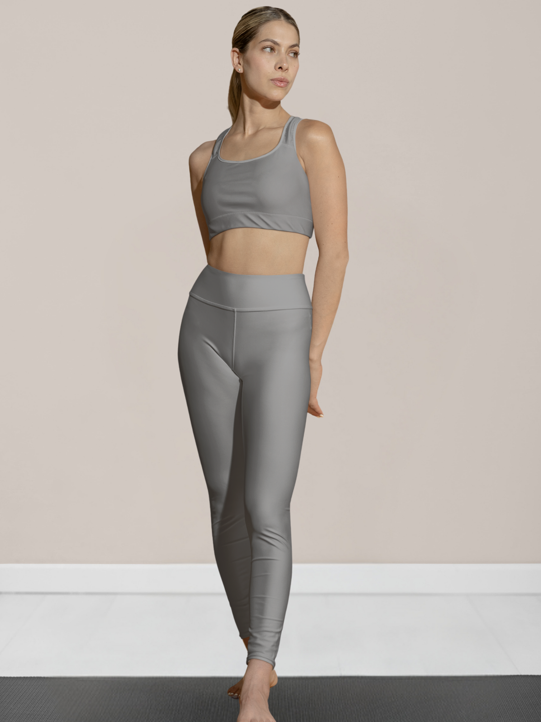 Iron Grey Slim Fit Scoop Neck Sports Bra for women